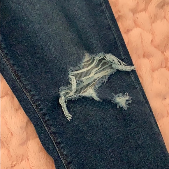 Boyfriend fit distressed denim - Picture 3 of 8